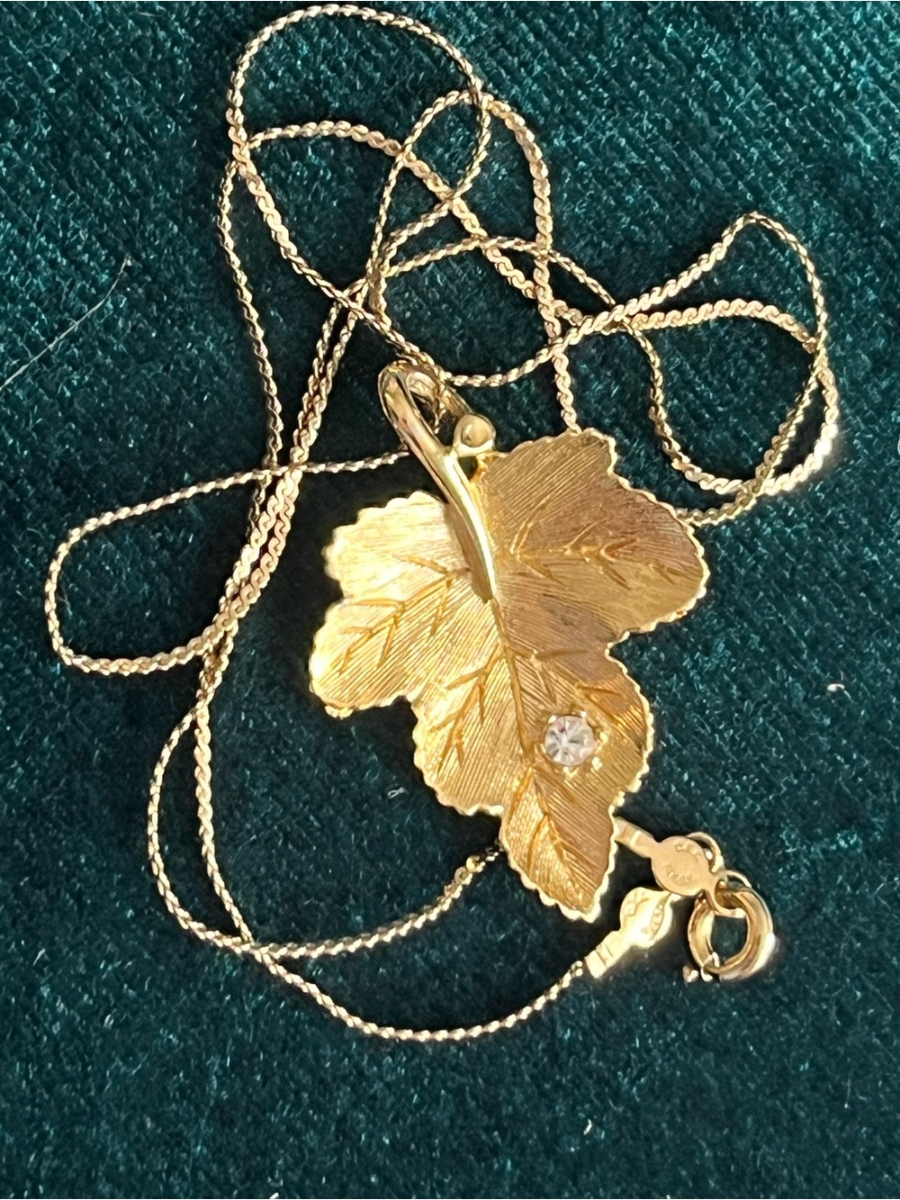 Vintage Gold Plated Leaf Pendant & 14kt Gold Filled Chain